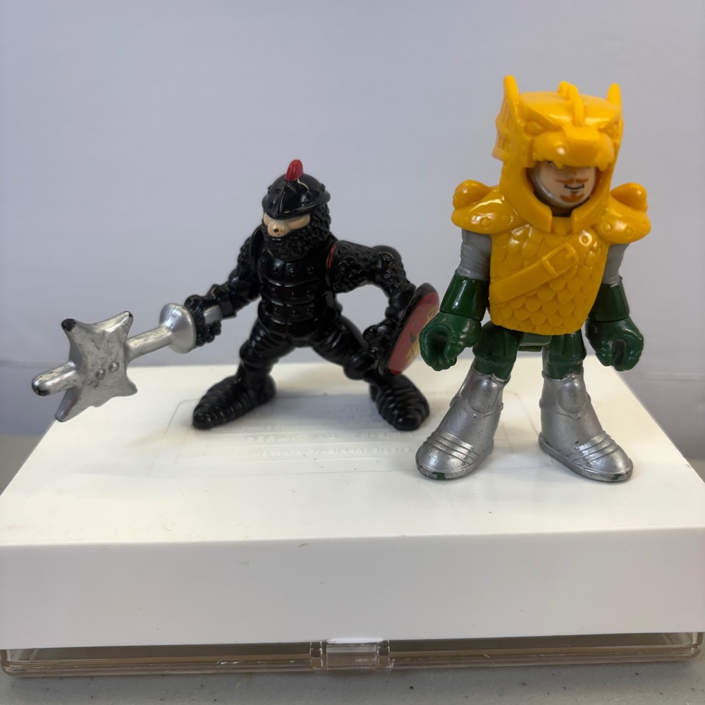 2 Vintage 1994 Fisher-Price Great Adventures Knights Action Figures Knight Lion